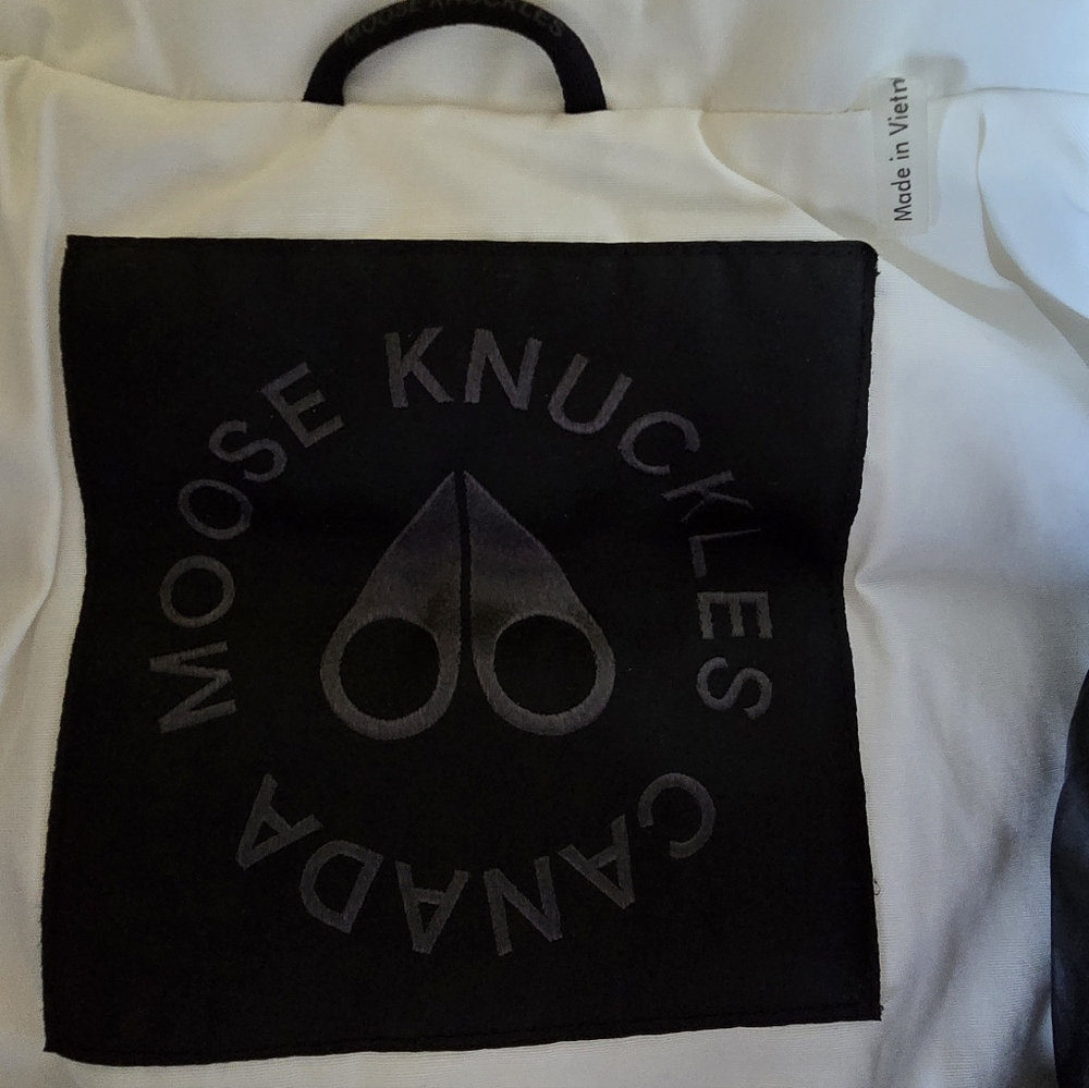 Moose Knuckles Women's White Hooded Parka - Picture 4 of 8